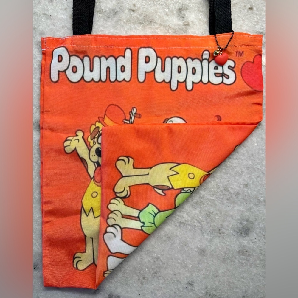 New Pound Puppies Retro 80s Style Shopping Bag Purse Tote w/ Heart Charm - 15” - Picture 10 of 10